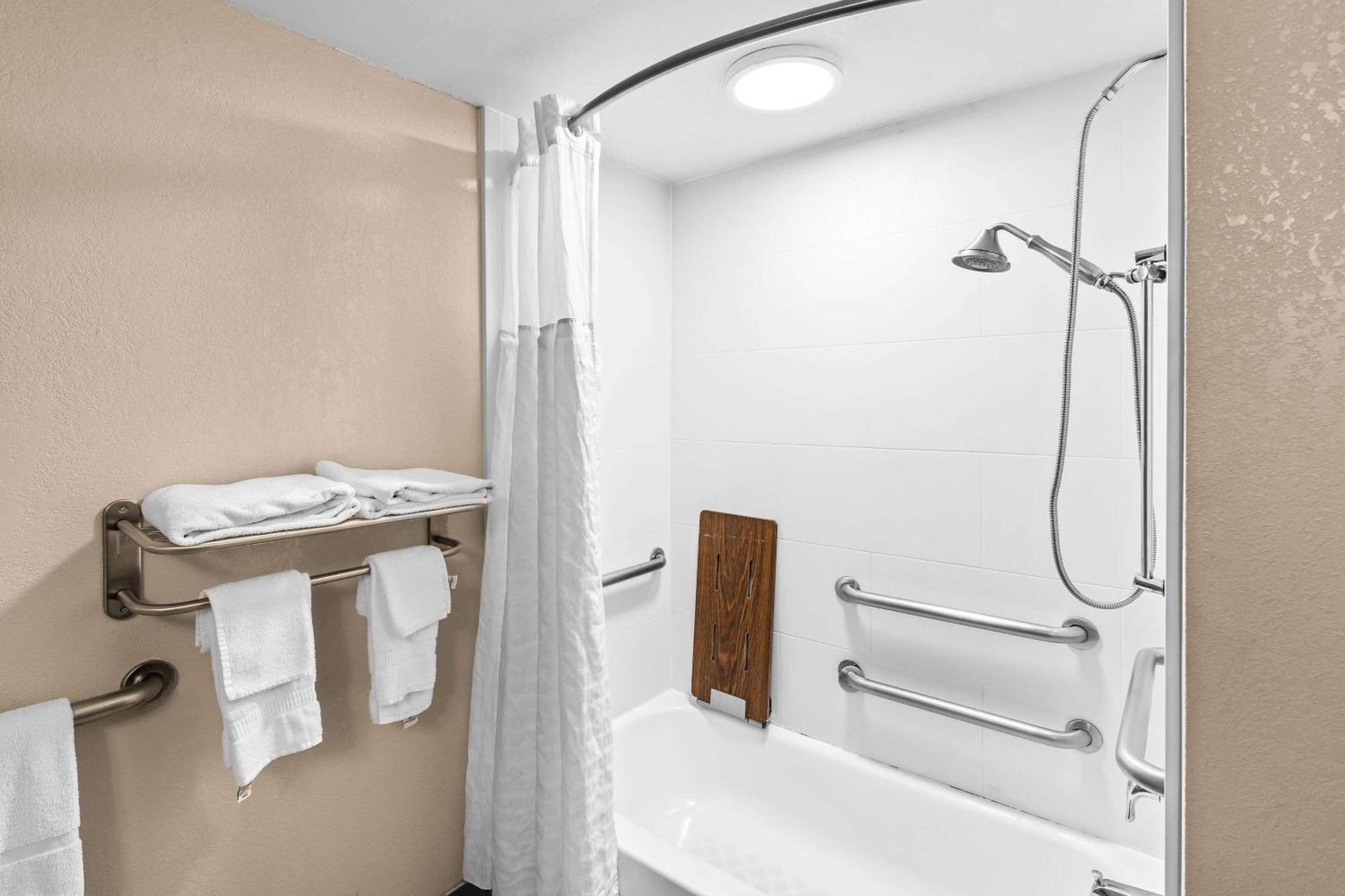 Comfort & Hotel
